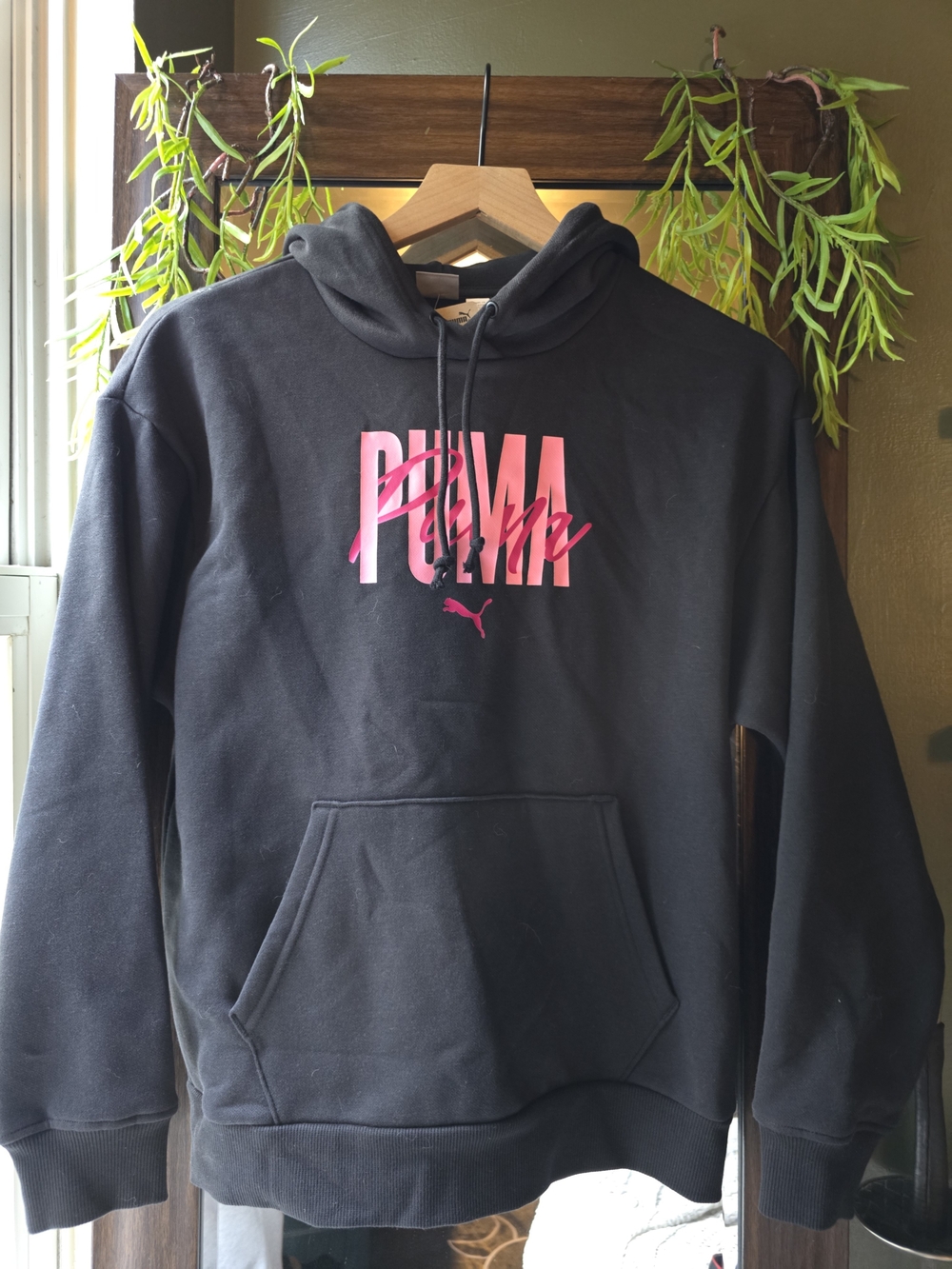PUMA Black Pink Logo Hoodie XS NWT Pullover Sweatshirt Athletic